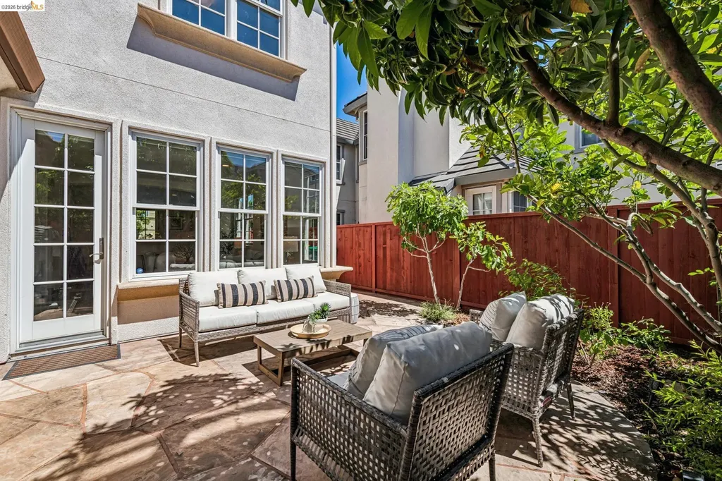 2331 Haile Street Alameda CA 94501