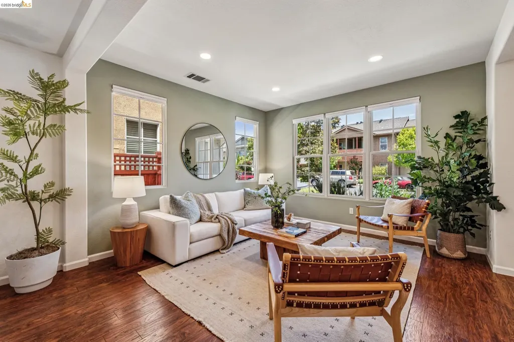 2331 Haile Street Alameda CA 94501