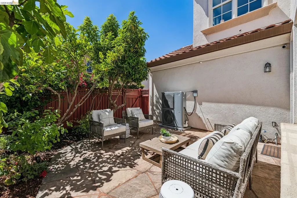 2331 Haile Street Alameda CA 94501