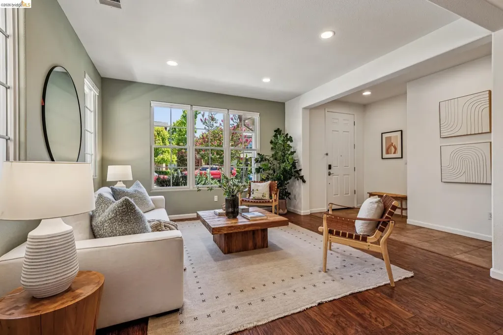 2331 Haile Street Alameda CA 94501