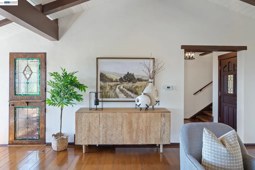 5725 Chelton Drive Oakland CA 94611