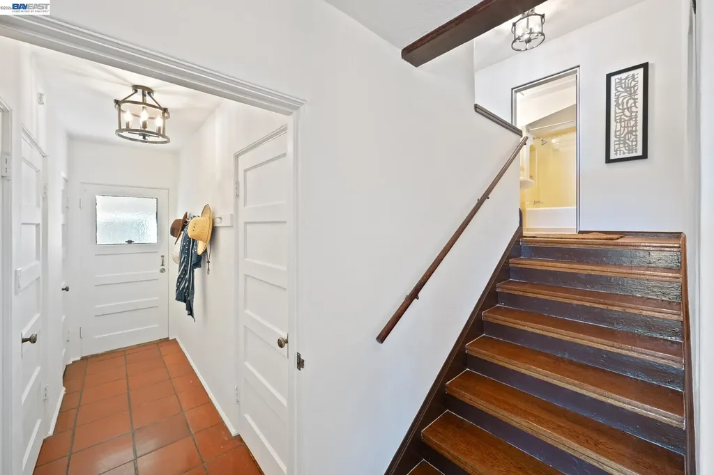 5725 Chelton Drive Oakland CA 94611