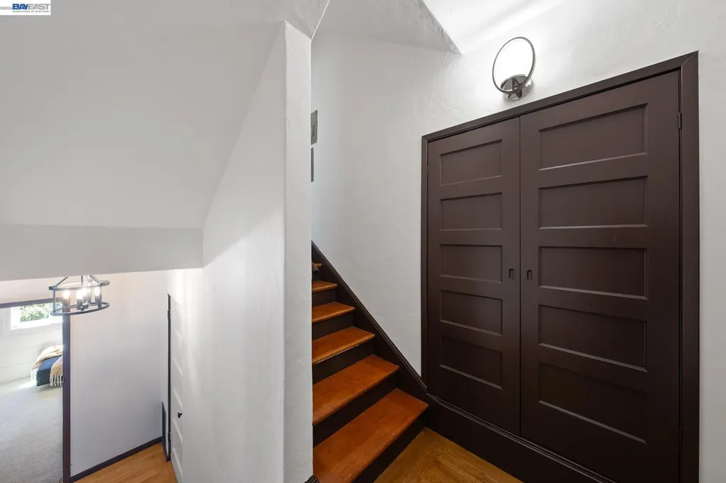 5725 Chelton Drive Oakland CA 94611
