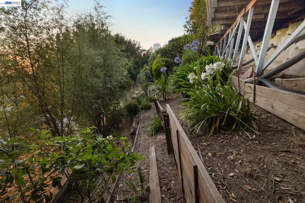 5725 Chelton Drive Oakland CA 94611