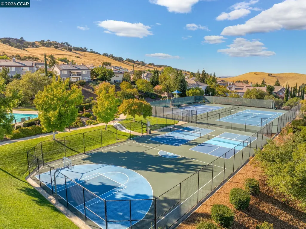 1047 Rolling Woods Way Concord CA 94521