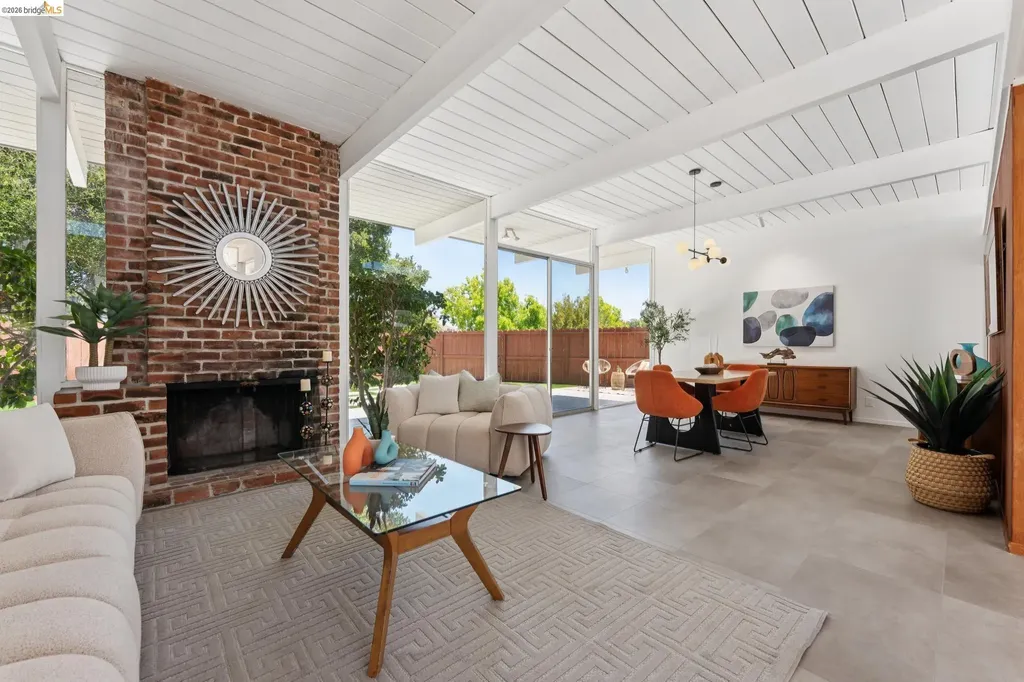 5531 Greenridge Road Castro Valley CA 94552