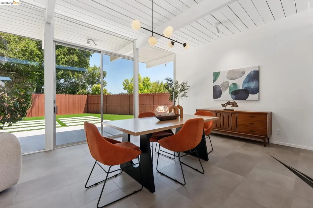 5531 Greenridge Road Castro Valley CA 94552