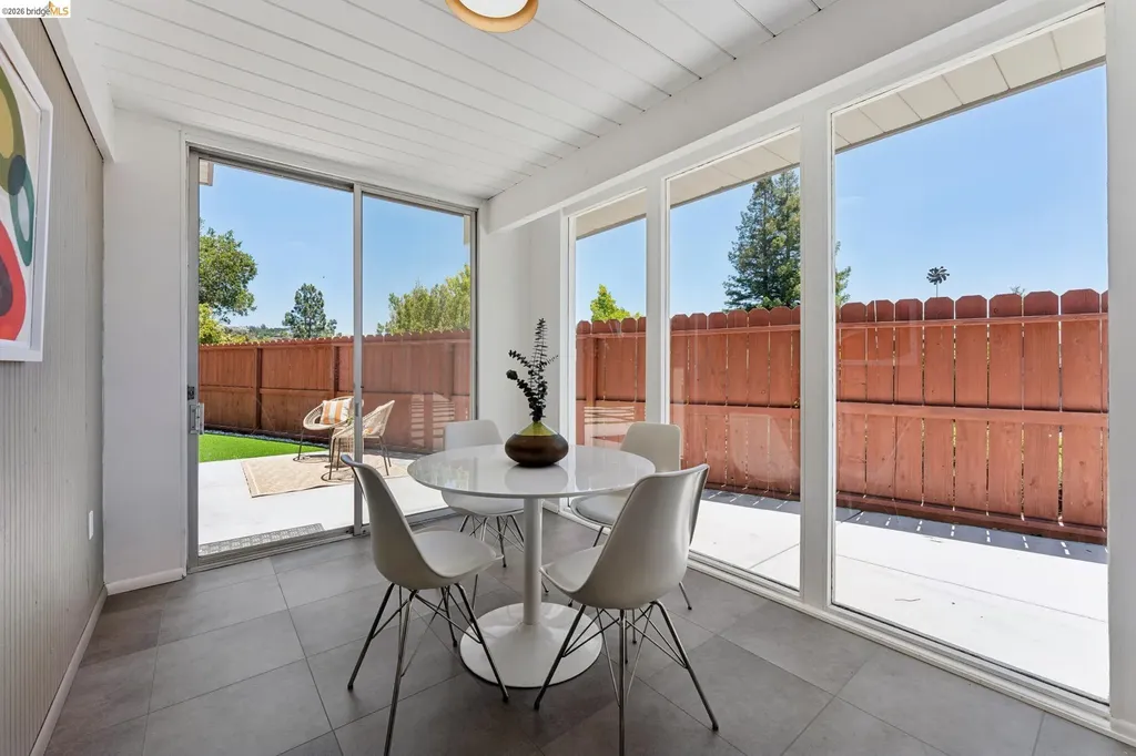 5531 Greenridge Road Castro Valley CA 94552