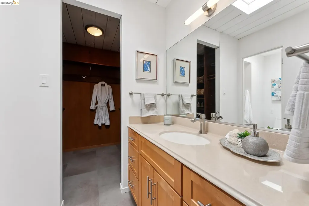 5531 Greenridge Road Castro Valley CA 94552
