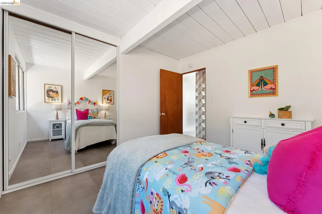 5531 Greenridge Road Castro Valley CA 94552