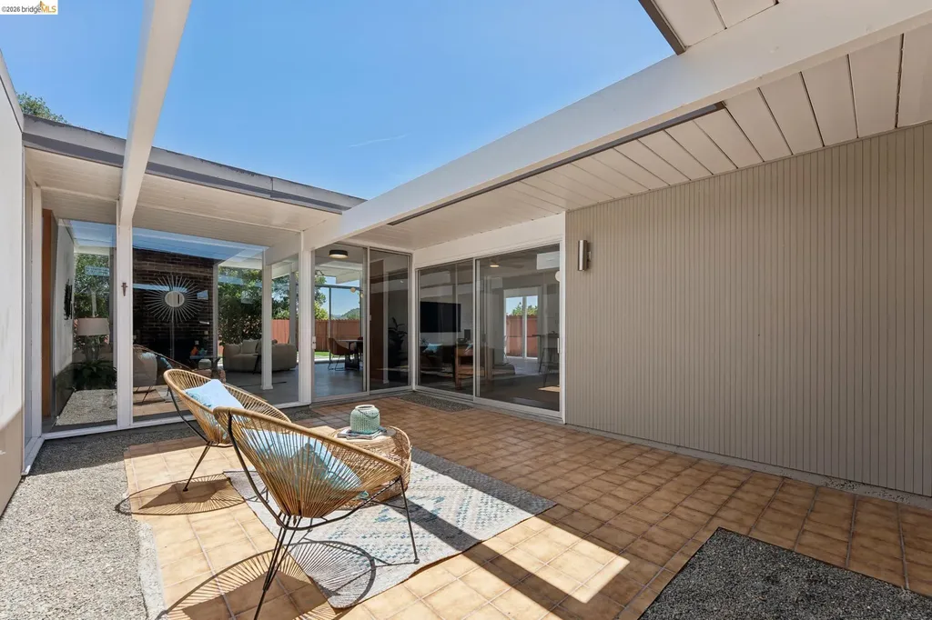 5531 Greenridge Road Castro Valley CA 94552