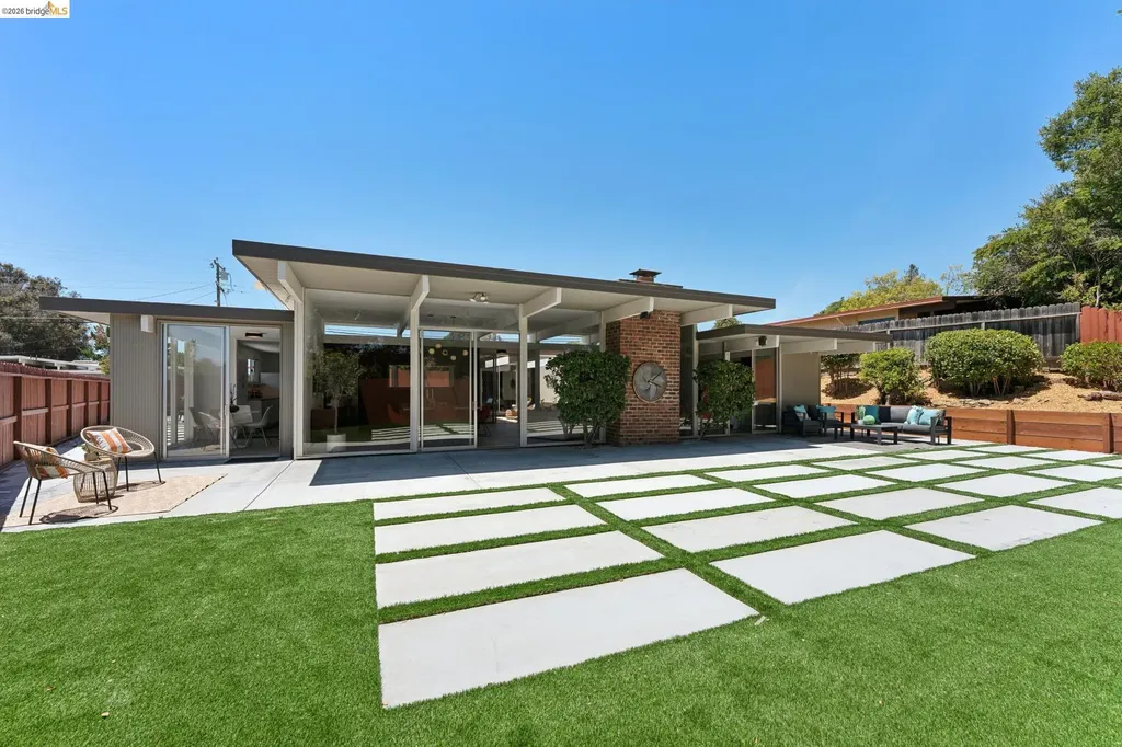 5531 Greenridge Road Castro Valley CA 94552