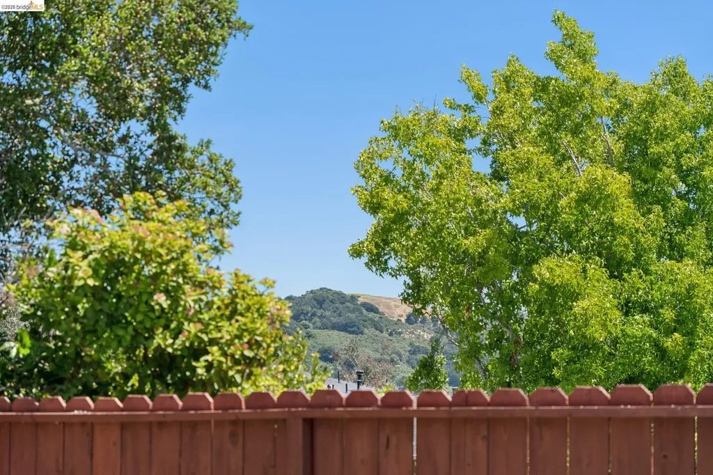 5531 Greenridge Road Castro Valley CA 94552
