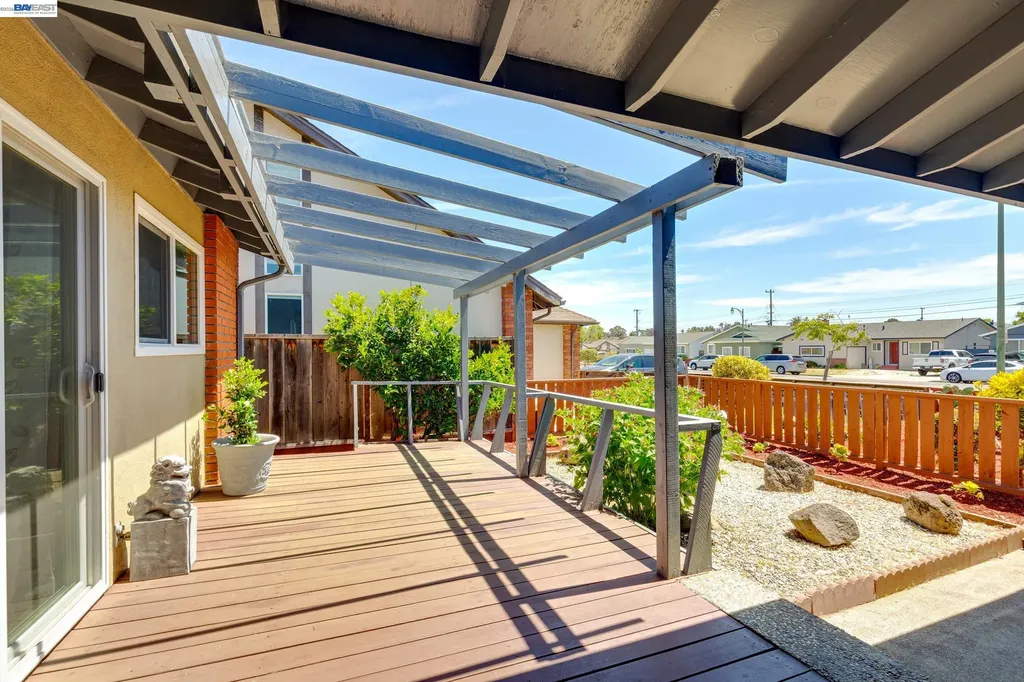 1017 Island Drive Alameda CA 94502