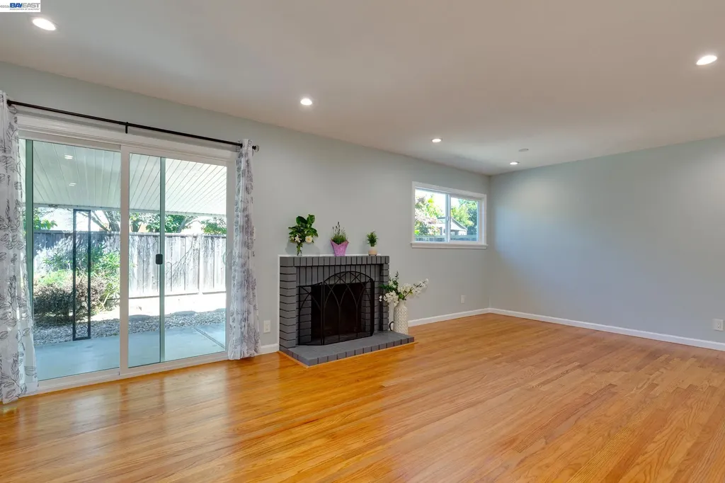 1017 Island Drive Alameda CA 94502