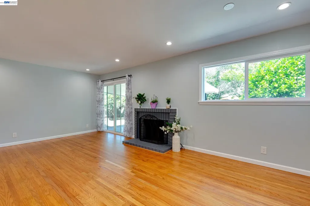 1017 Island Drive Alameda CA 94502