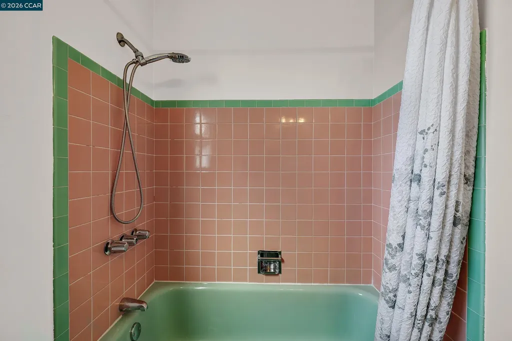 16057 Gramercy Drive Castro Valley CA 94578