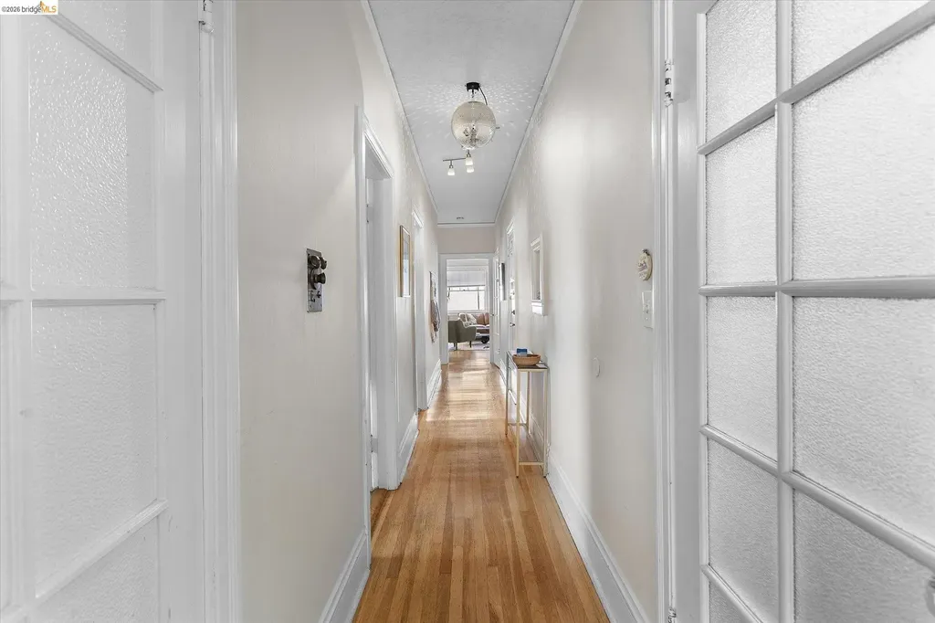 647 Beacon Street Oakland CA 94610