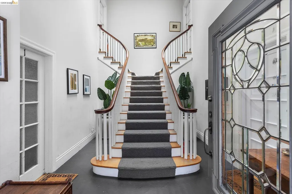 647 Beacon Street Oakland CA 94610