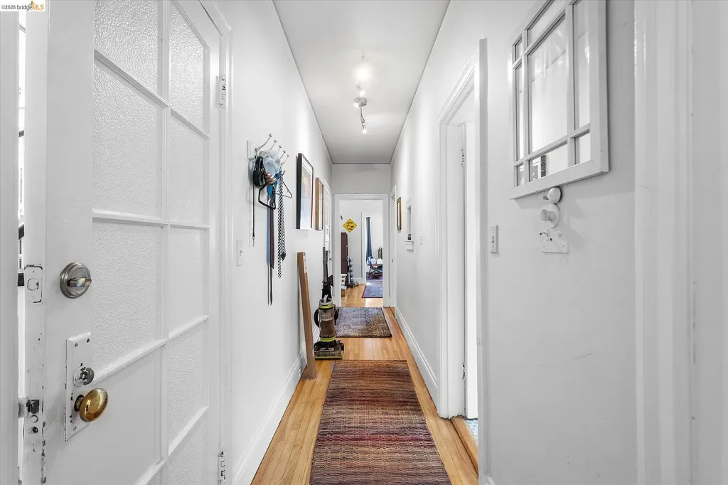 647 Beacon Street Oakland CA 94610
