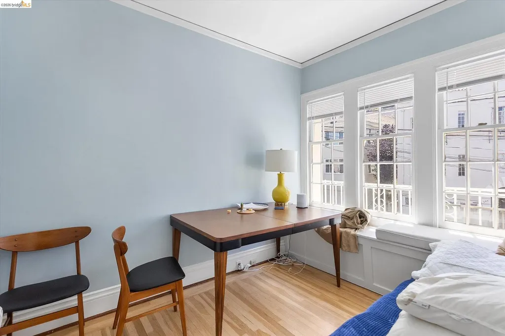 647 Beacon Street Oakland CA 94610