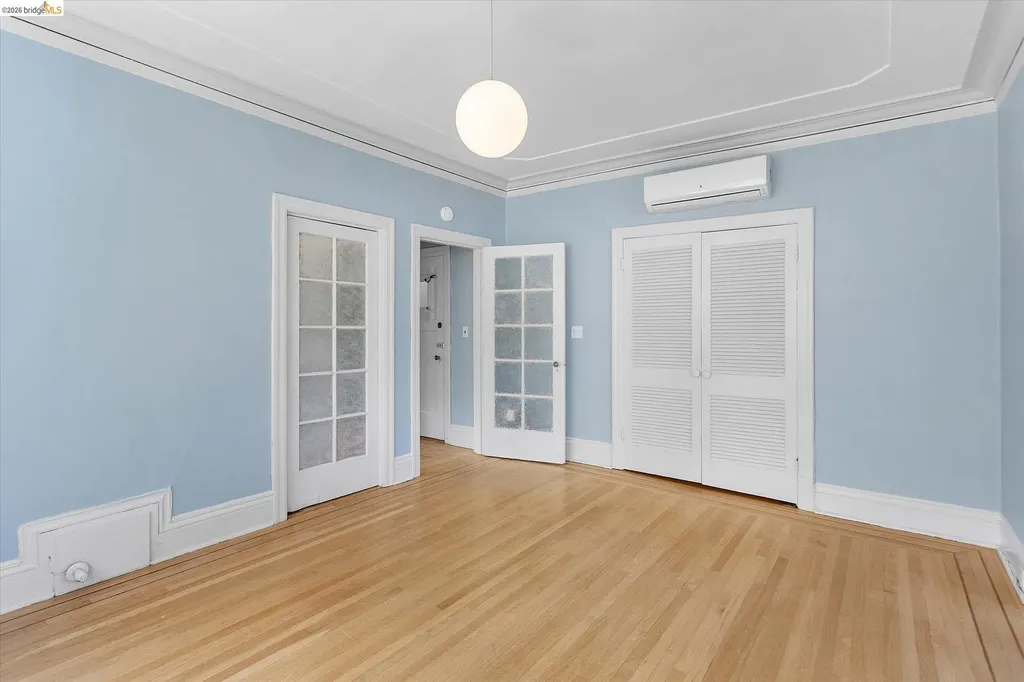 647 Beacon Street Oakland CA 94610