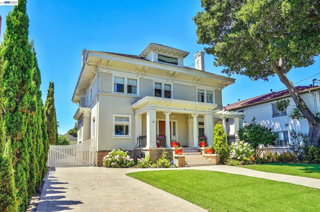 2056 Santa Clara Avenue Alameda CA 94501