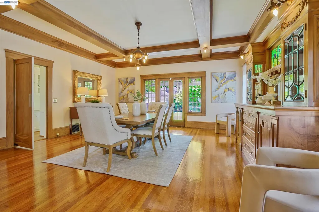 2056 Santa Clara Avenue Alameda CA 94501