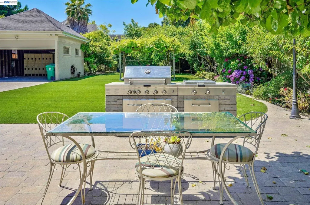 2056 Santa Clara Avenue Alameda CA 94501