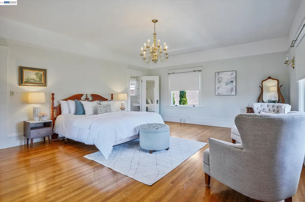 2056 Santa Clara Avenue Alameda CA 94501