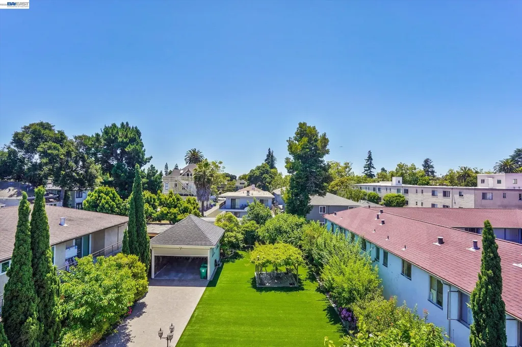 2056 Santa Clara Avenue Alameda CA 94501