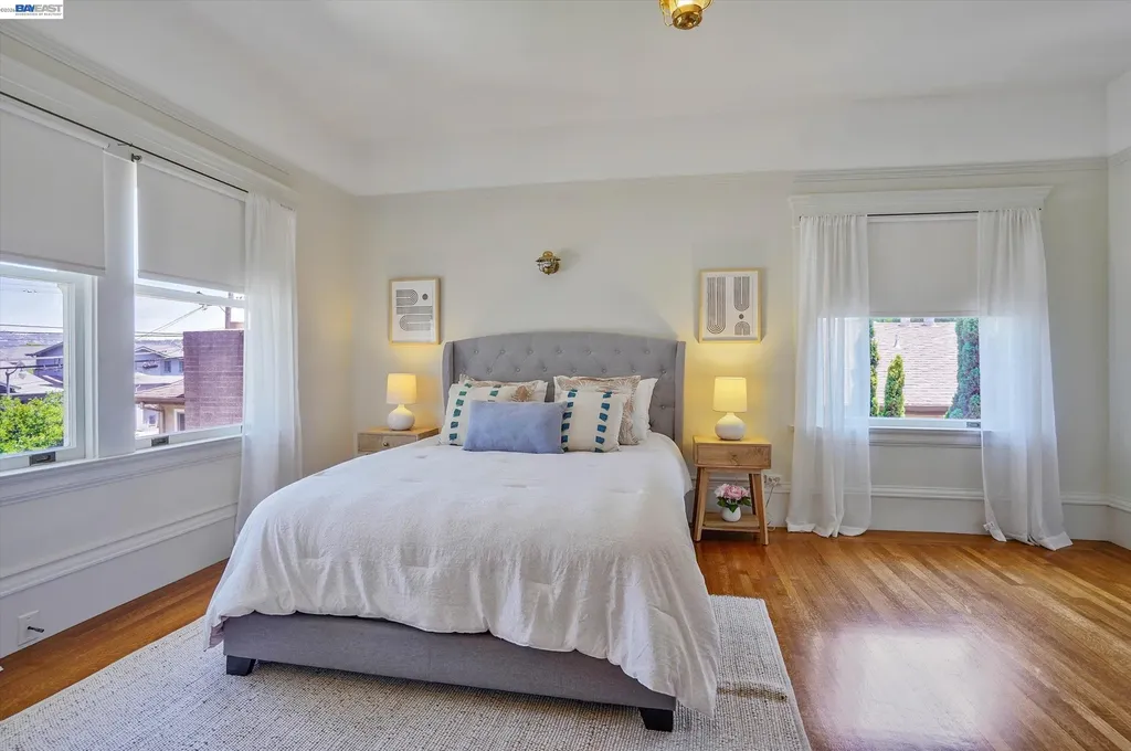 2056 Santa Clara Avenue Alameda CA 94501