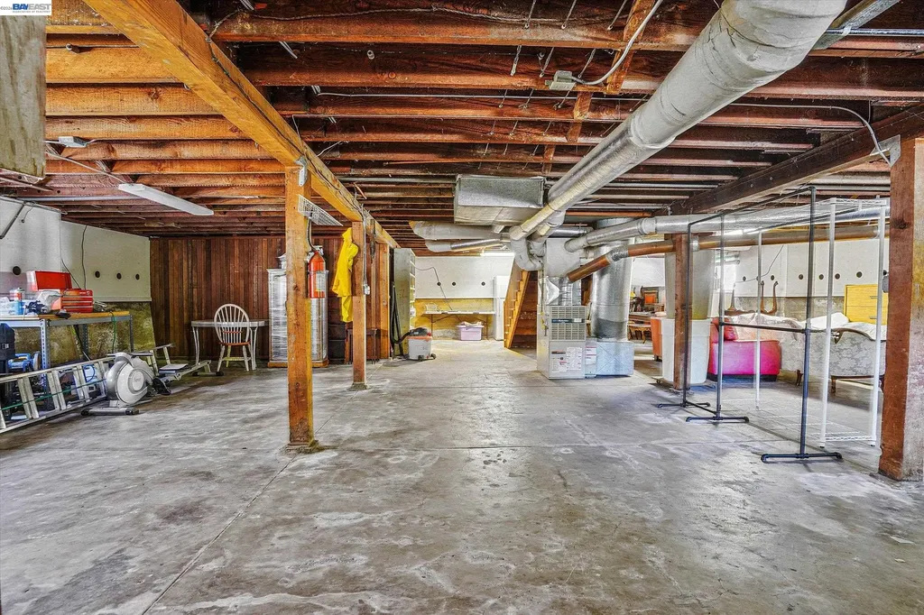 2056 Santa Clara Avenue Alameda CA 94501