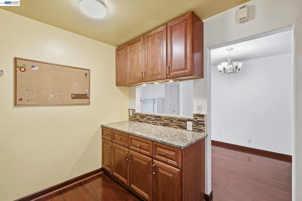 2043 Reynolds Street San Leandro CA 94577