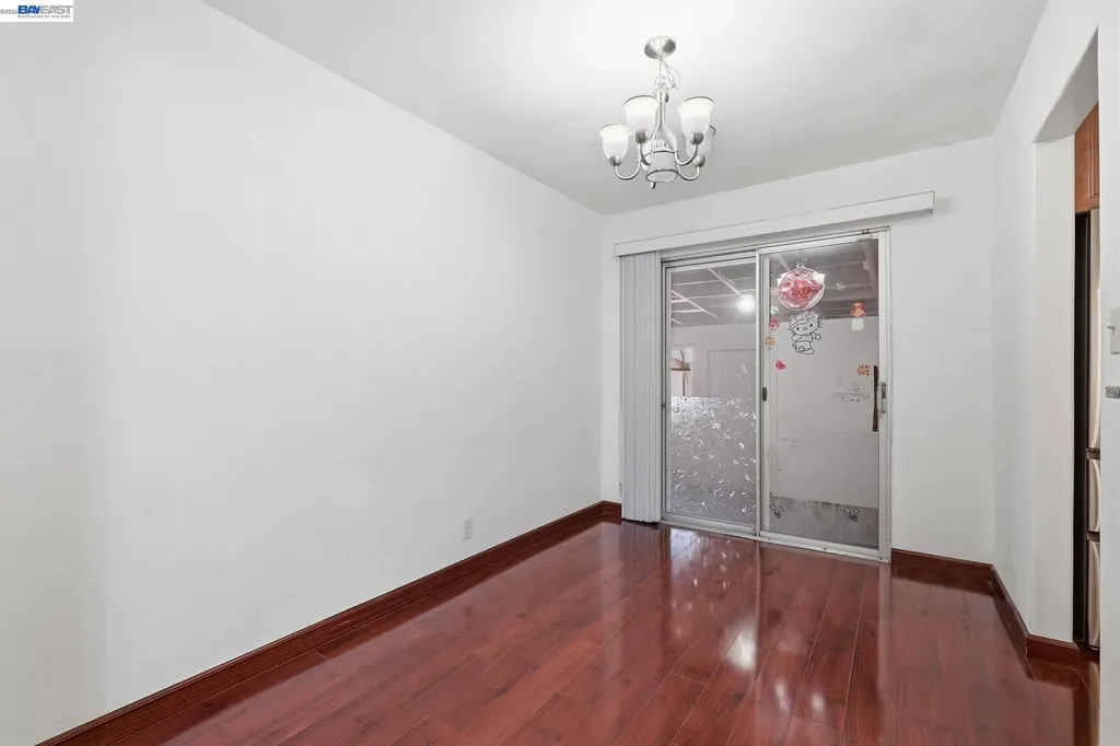 2043 Reynolds Street San Leandro CA 94577