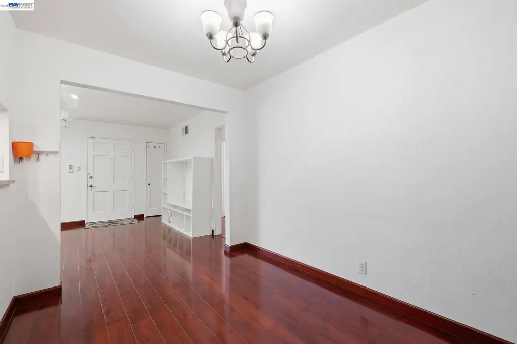 2043 Reynolds Street San Leandro CA 94577