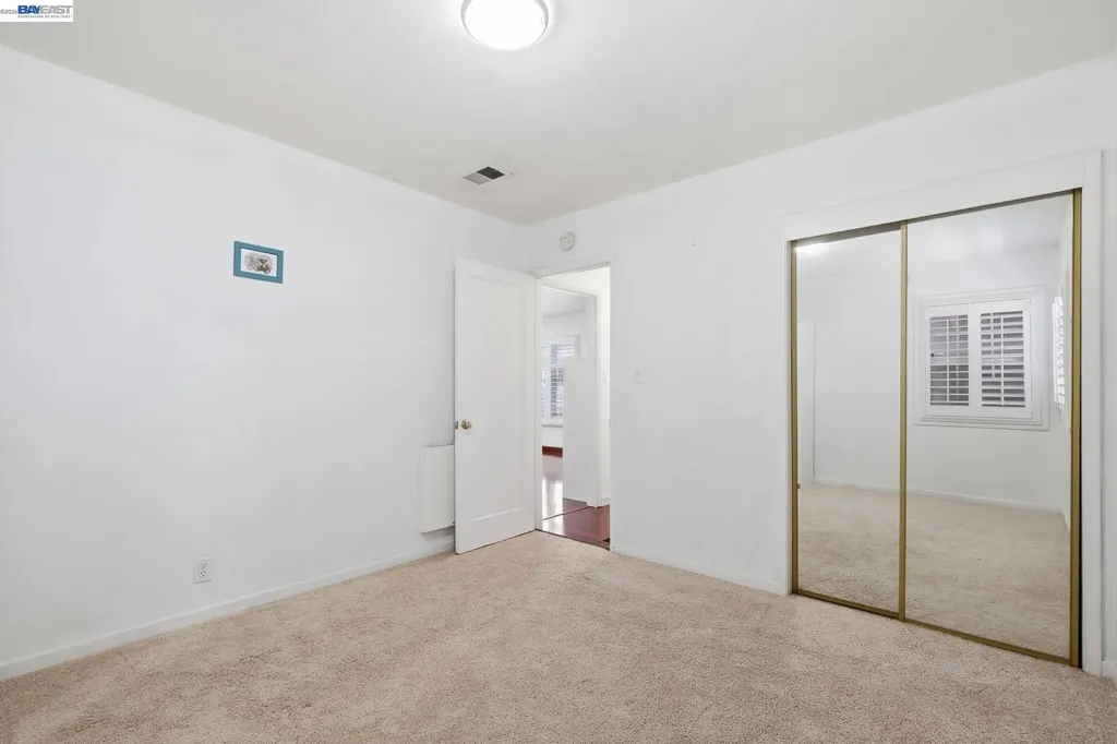 2043 Reynolds Street San Leandro CA 94577