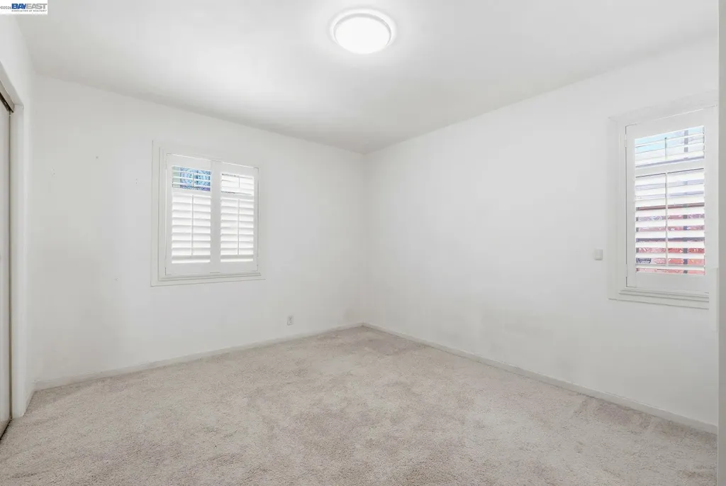 2043 Reynolds Street San Leandro CA 94577