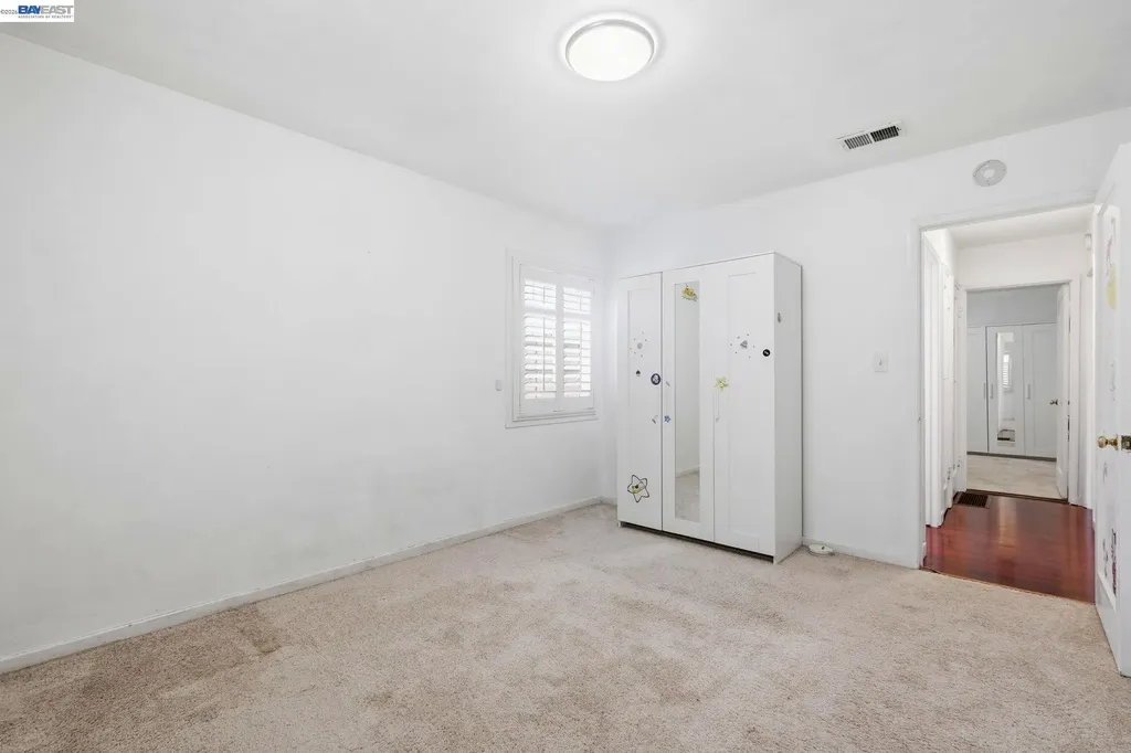 2043 Reynolds Street San Leandro CA 94577