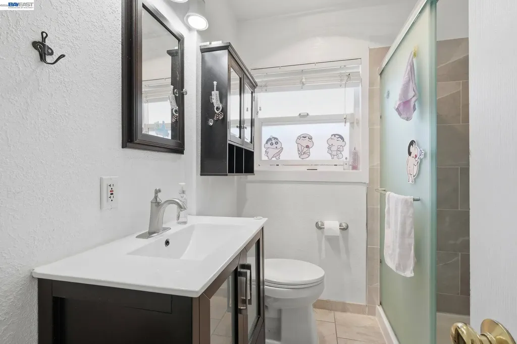 2043 Reynolds Street San Leandro CA 94577