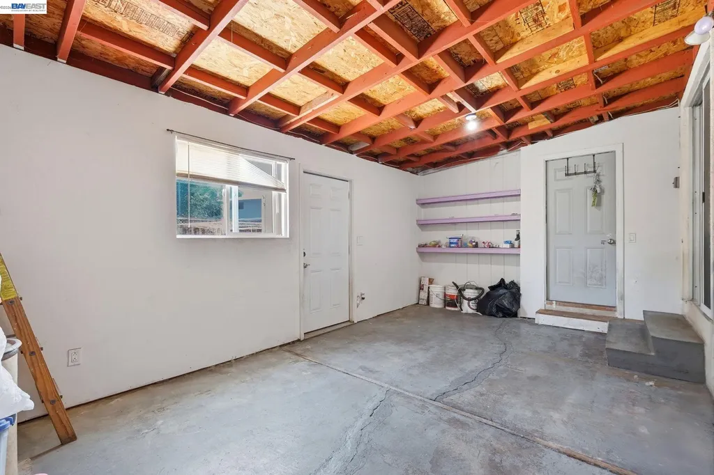 2043 Reynolds Street San Leandro CA 94577