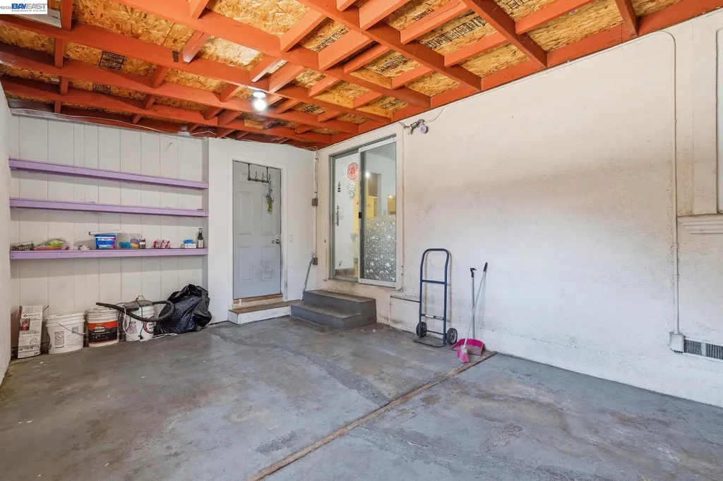 2043 Reynolds Street San Leandro CA 94577