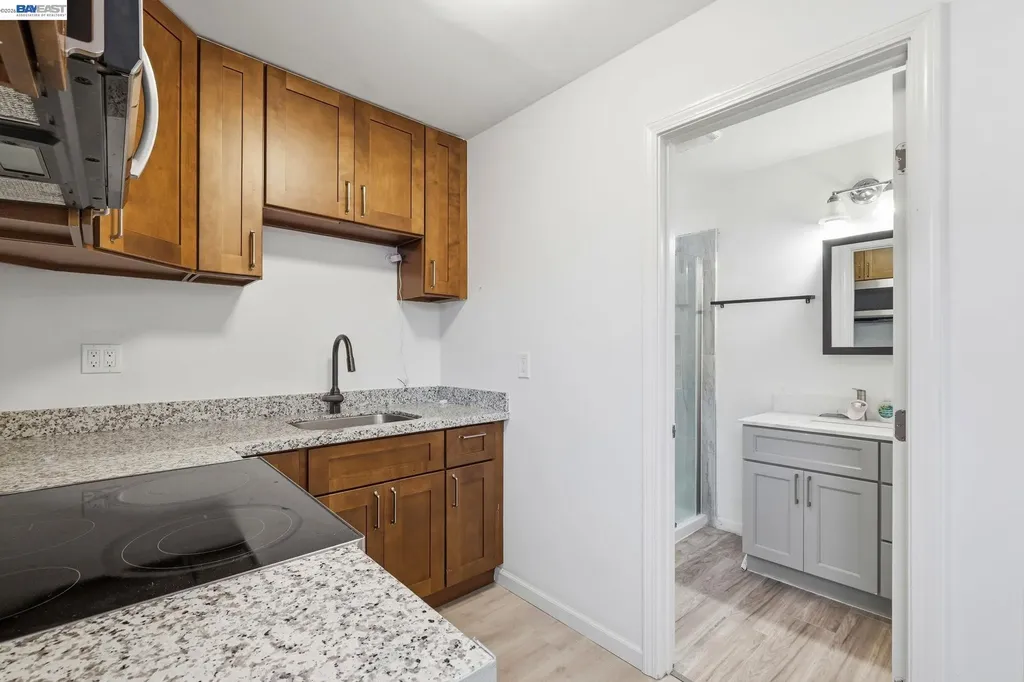 2043 Reynolds Street San Leandro CA 94577