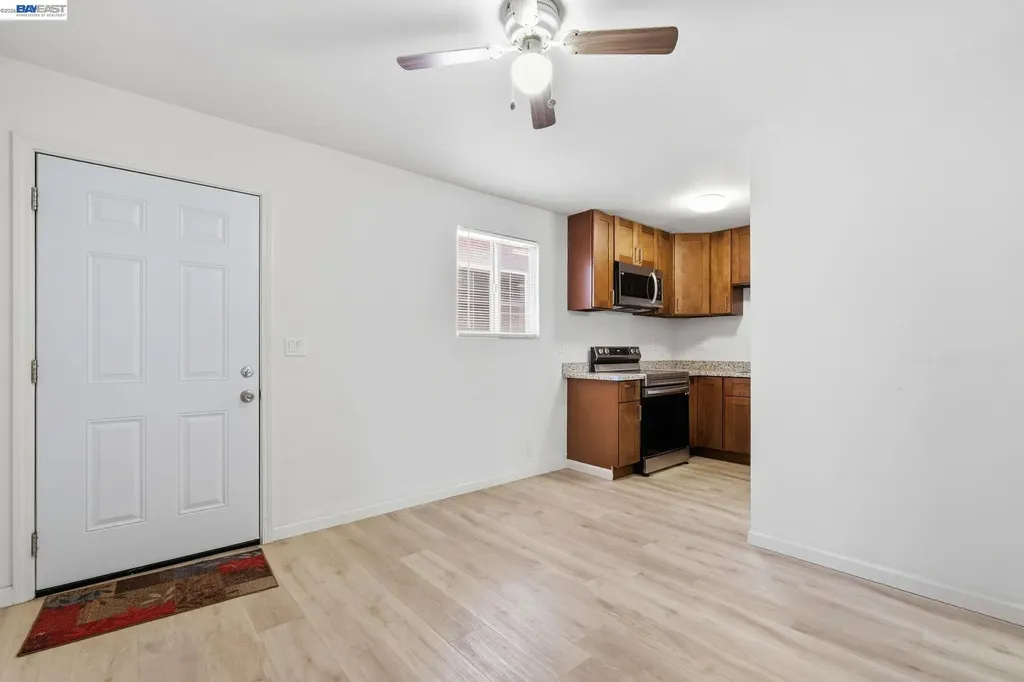 2043 Reynolds Street San Leandro CA 94577