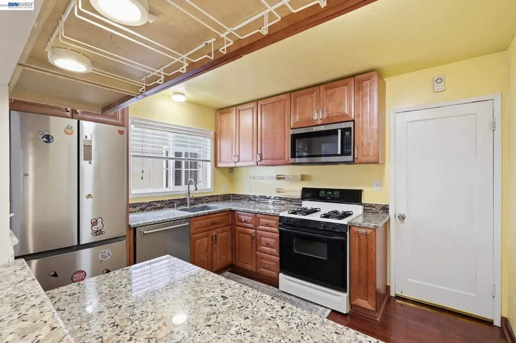 2043 Reynolds Street San Leandro CA 94577