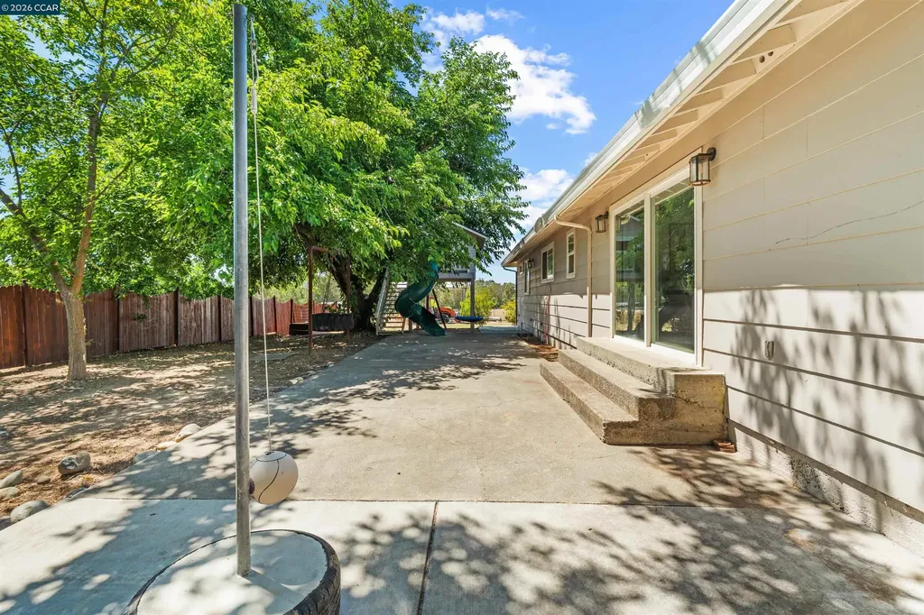 7408 Junebug Lane Vacaville CA 95688