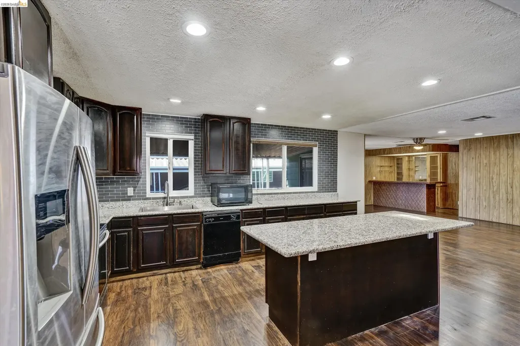 29385 Providence Way Hayward CA 94544