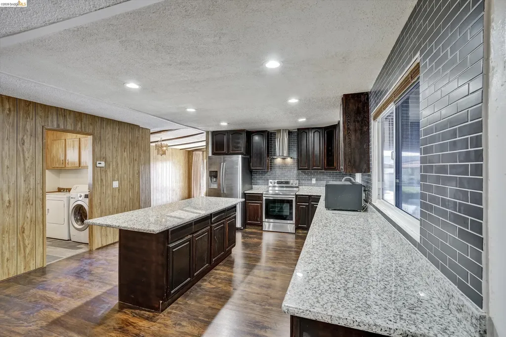 29385 Providence Way Hayward CA 94544