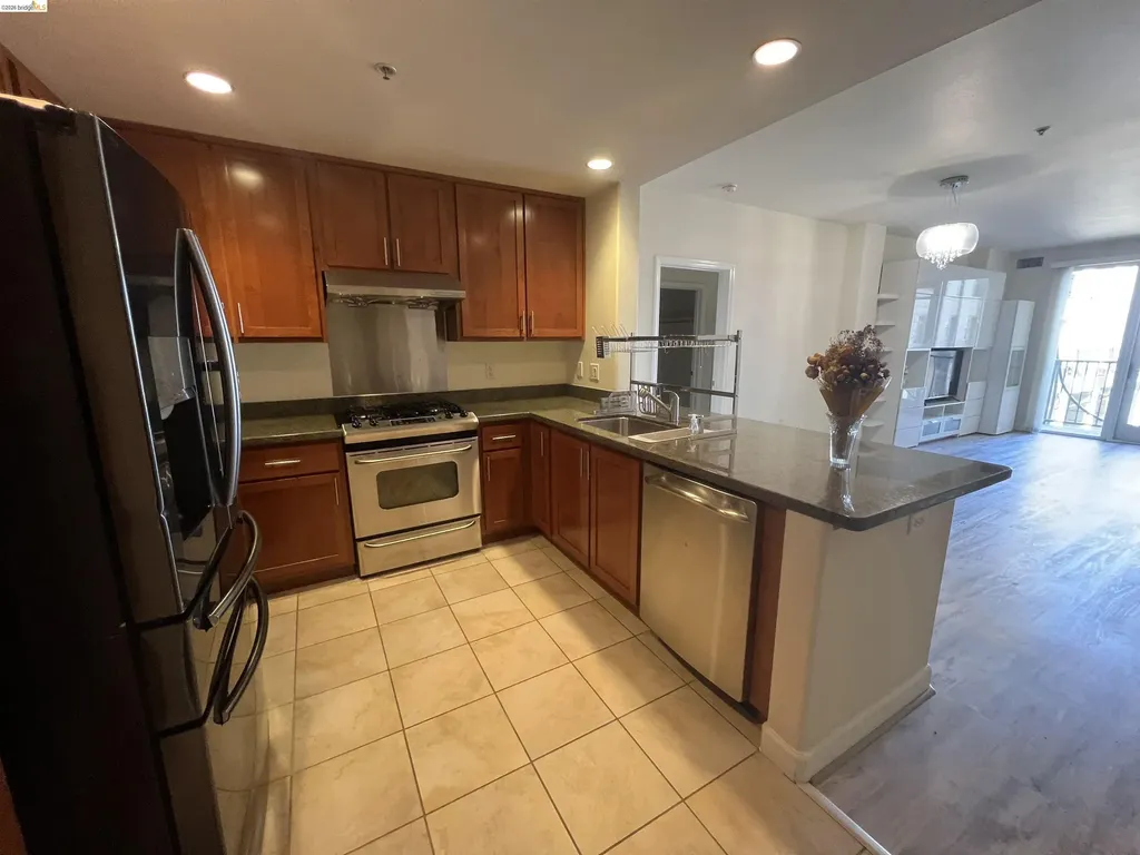 423 7th Street Oakland CA 94607