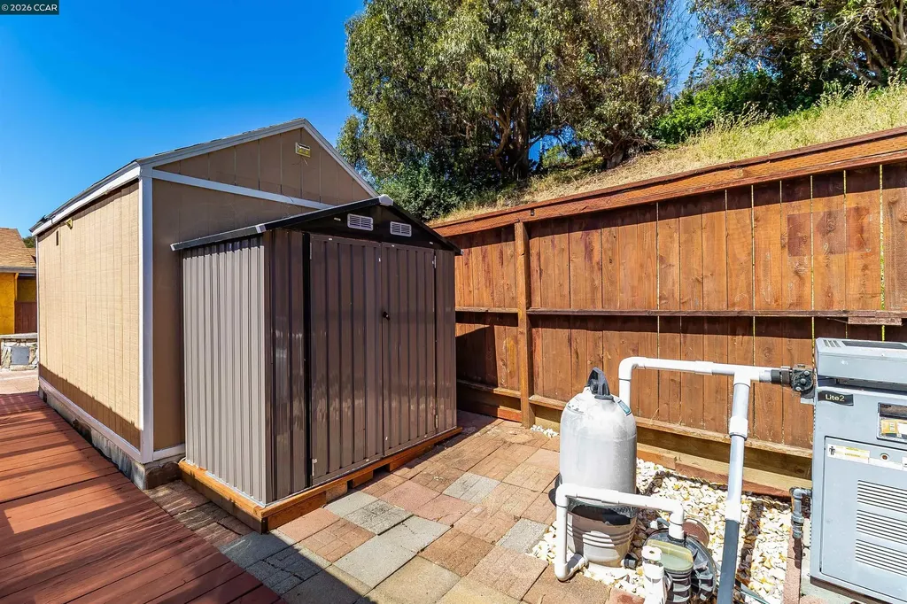 1243 Fairway Drive Richmond CA 94803